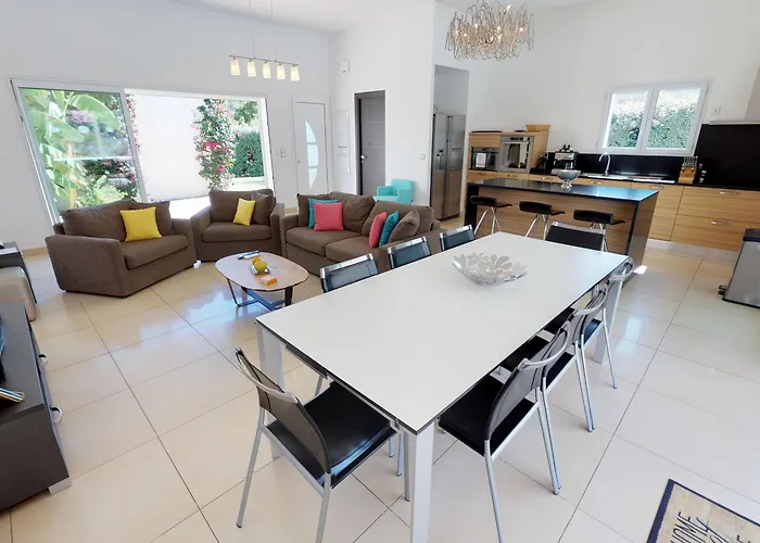 Hotel Domaine Mandarine & Calvi (Corsica)