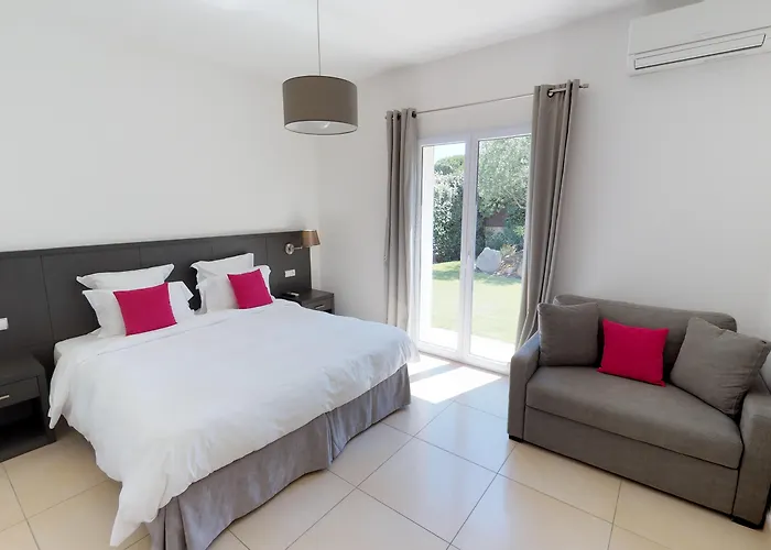 Hotel Domaine Mandarine & Calvi (Corsica)